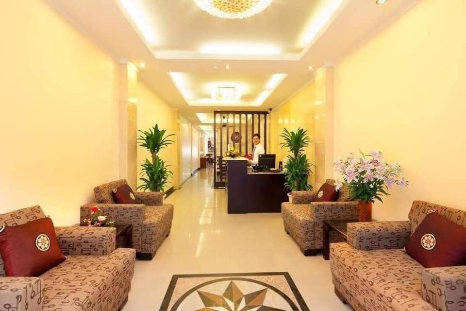 Rising Dragon Hotel — Photos 1